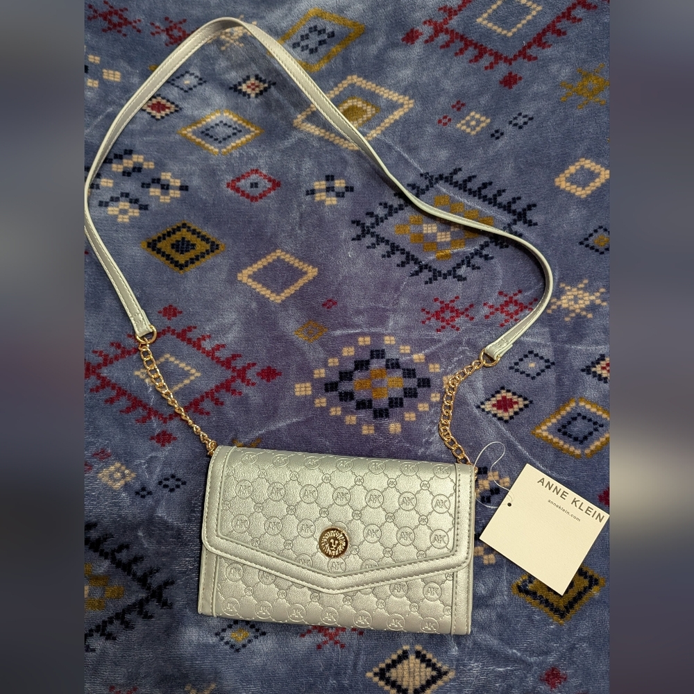 Anne Klein Silver Crossbody Bag with Elegant Design